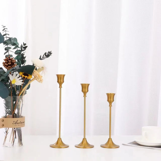 Nordic Flame Set – Conjunto de 3 Castiçais Vintage em Metal